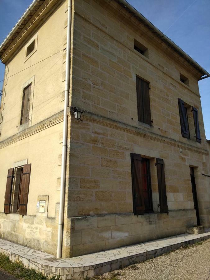 Gite L'Antre Vous Saint-Philippe-dʼAiguille Buitenkant foto